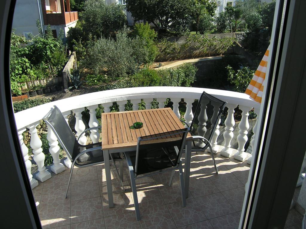 Apartments Kristina Krk Town Zewnętrze zdjęcie