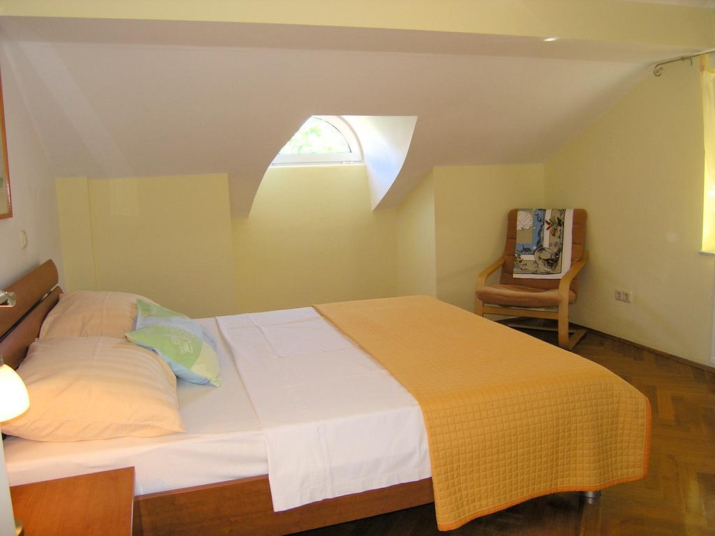 Apartments Kristina Krk Town Zewnętrze zdjęcie