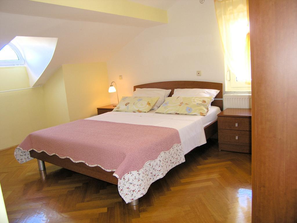 Apartments Kristina Krk Town Zewnętrze zdjęcie