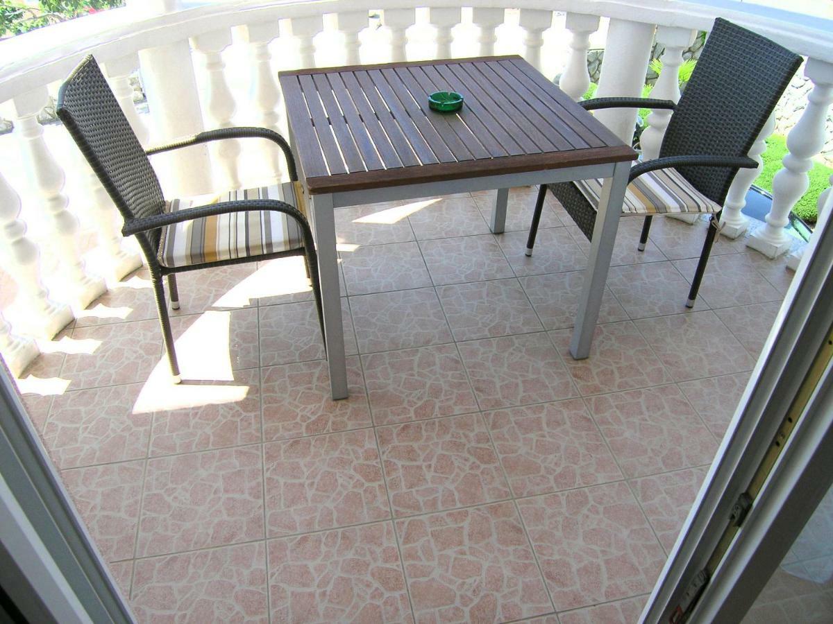 Apartments Kristina Krk Town Zewnętrze zdjęcie