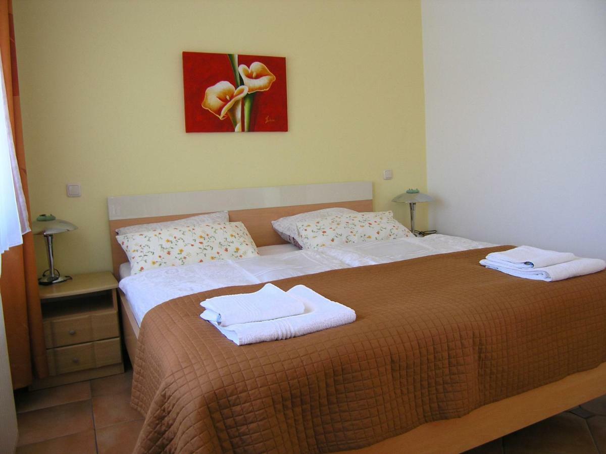 Apartments Kristina Krk Town Zewnętrze zdjęcie
