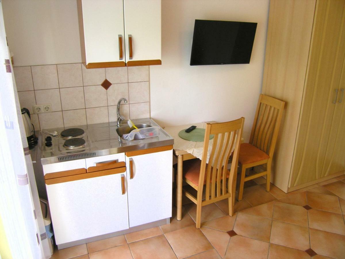 Apartments Kristina Krk Town Zewnętrze zdjęcie